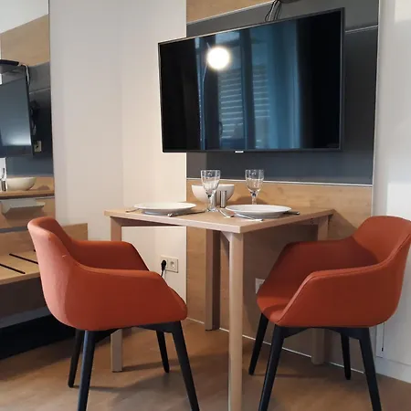 Komfort Trifft Idylle - Ferienwohnung Mit Seeblick Lejlighed Wreechen