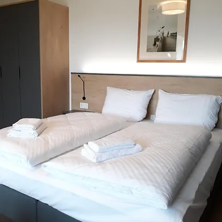 Komfort Trifft Idylle - Ferienwohnung Mit Seeblick Wreechen